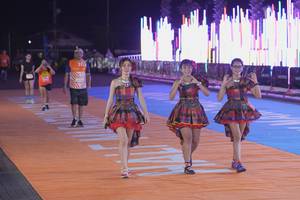 BIB: 
                            <button type="button" onclick="openModal(23528825)" class="btn btn-primary btn-sm float-right btn-popup" data-toggle="modal" data-target=".modal-high-quality">
                        <i class="fas fa-shopping-cart"></i> Add to Cart
                    </button>
                                            <button type="button" onclick="isThisMe(23528825, true)" class="btn btn-success btn-sm float-right btn-popup btn-isme hidden" data-toggle="tooltip" data-placement="bottom" title="นี่คือรูปของคุณใช่ไหม คลิกที่นี่เพื่อเอาเข้าอัลบั้ม">
                        <i class="fas fa-plus"></i> Add to album
                    </button>
                    <button type="button" onclick="isThisMe(23528825, false)" class="btn btn-warning btn-sm float-right btn-popup btn-isnotme hidden">
                        <i class="fas fa-ban"></i> Remove from album
                    </button>